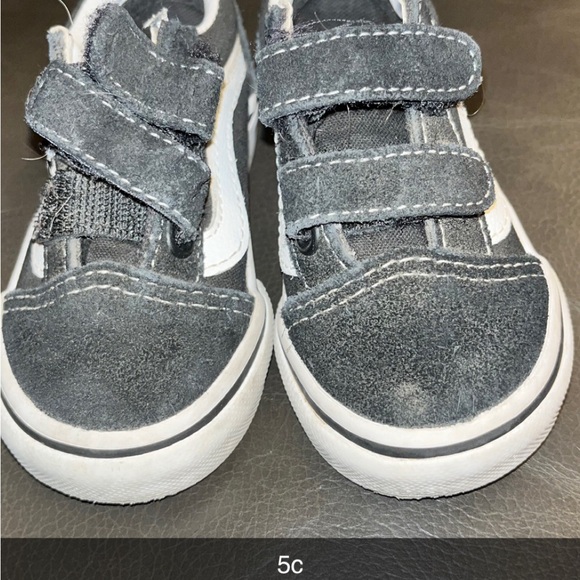 Clothes from 18m-24m
$60 stroller & car seat $35 box of clothes $15 shoes - Picture 10 of 10